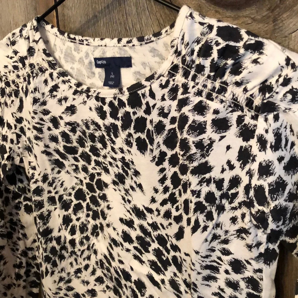 Gap Smocked Black Cream Top Sz 10 Large